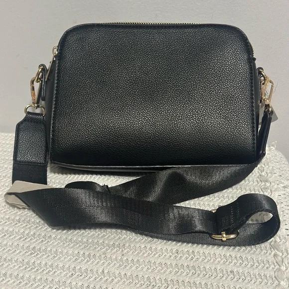 Jessie James conceal to carry Black Crossbody Bag - Picture 1 of 10